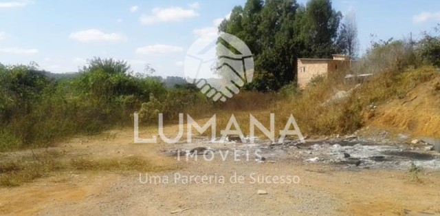 ÁREA INDUSTRIAL-VESPASIANO