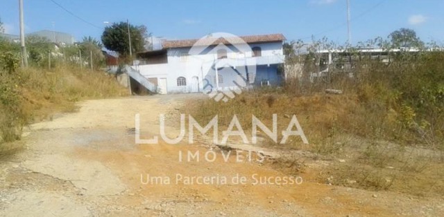 ÁREA INDUSTRIAL-VESPASIANO