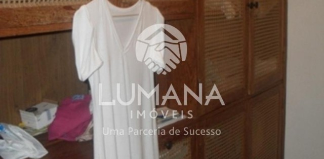ÁREA  COM CASA NA VÁRZEA