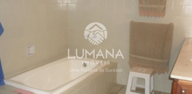 ÁREA  COM CASA NA VÁRZEA