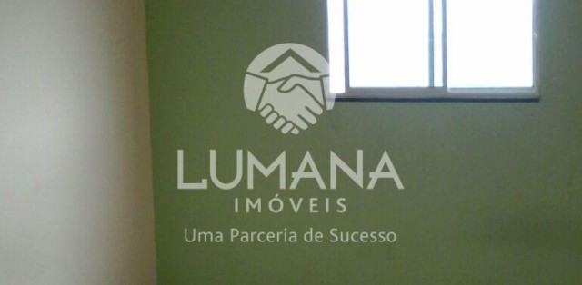 CASA EM VESPASIANO