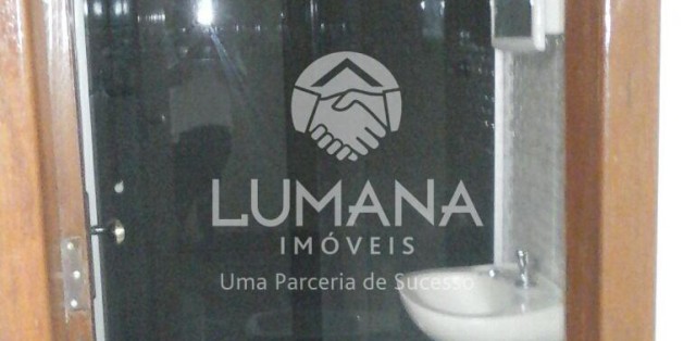 CASA EM VESPASIANO