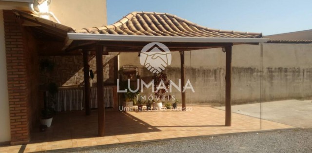 ÁREA DE LAZER 