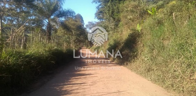 FAZENDA EM CAETÉ