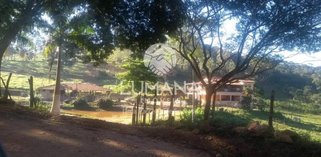 FAZENDA EM CAETÉ
