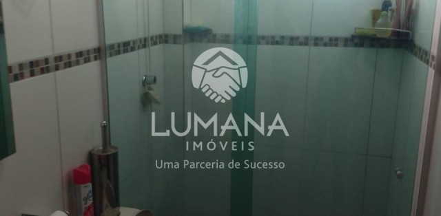 CASA EM VESPASIANO 