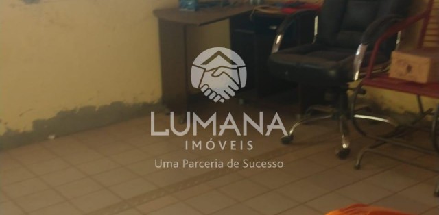 Casa Comercial
