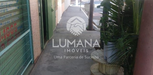Casa Comercial