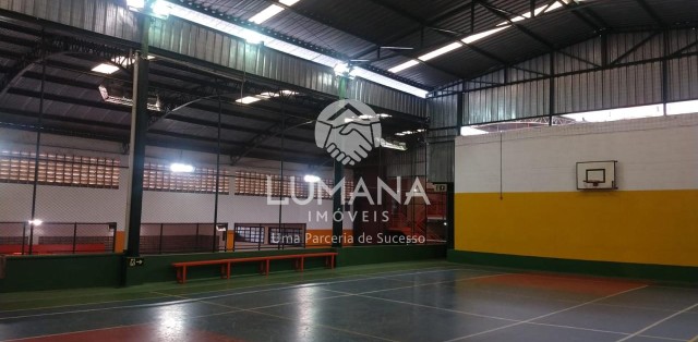 COMPLEXO DE QUADRAS