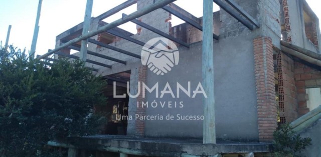 LOTE COM CONSTRUÇÃO