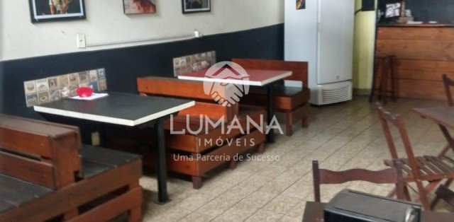 PRÉDIO COMERCIAL