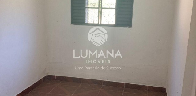 CENTRO - AO LADO DA PREFEITURA 