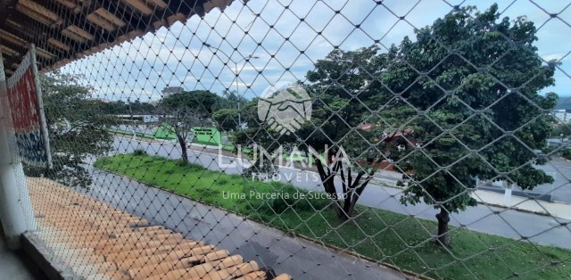 PRÉDIO COMERCIAL 
