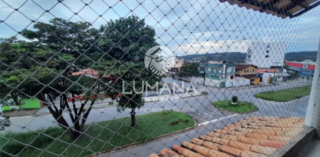 PRÉDIO COMERCIAL 