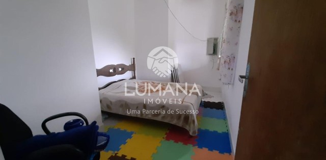 PRÉDIO COMERCIAL 