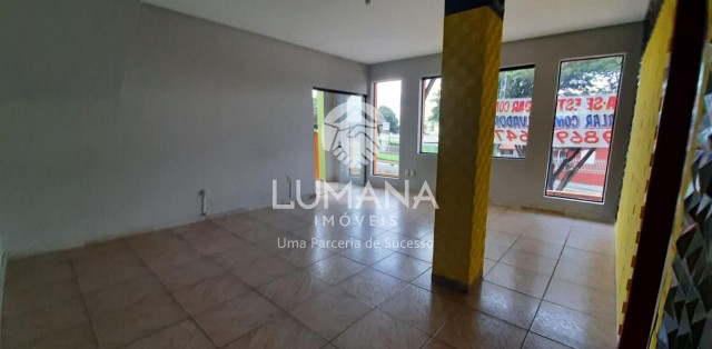 PRÉDIO COMERCIAL 