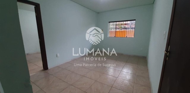 PRÉDIO COMERCIAL 