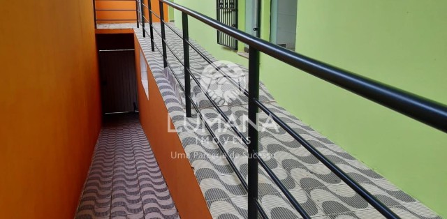PRÉDIO COMERCIAL 