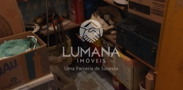 PRÉDIO COMERCIAL 