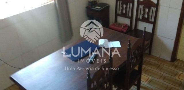 PRÉDIO COMERCIAL 