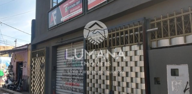 PRÉDIO COMERCIAL 