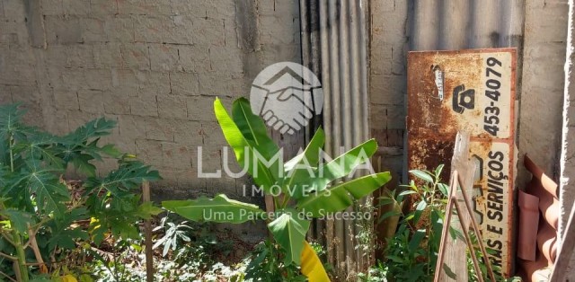 PRÉDIO COMERCIAL 
