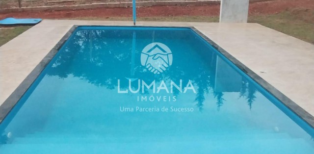 CASA EM CONDOMÍNO