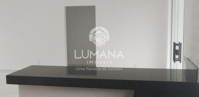 CASA EM CONDOMÍNO