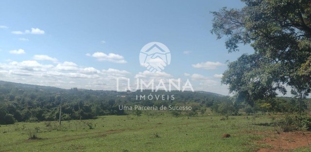Área/ Sessenta e três hectares