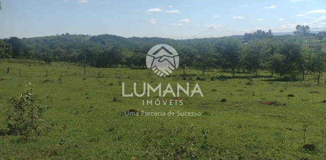 Área/ Sessenta e três hectares