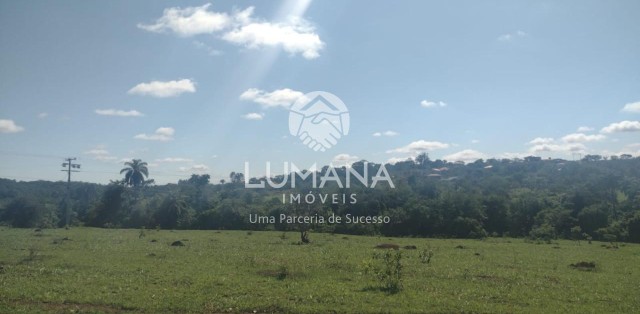 Área/ Sessenta e três hectares