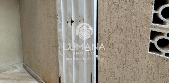 CASA COM PISCINA 