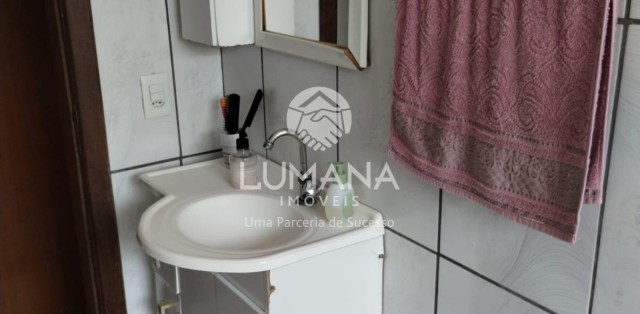 CASA COM PISCINA 
