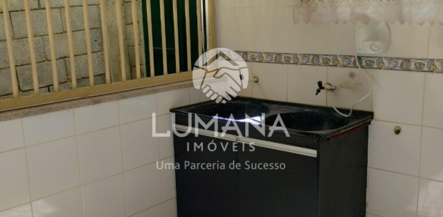 CASA COM PISCINA 