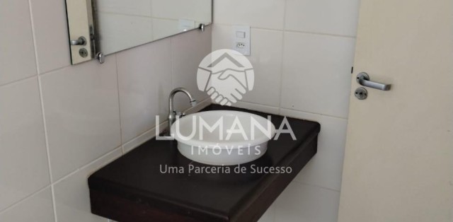 CASA COM PISCINA 