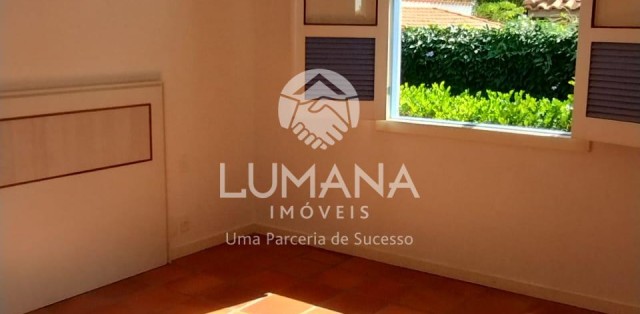 Casa em condomínio