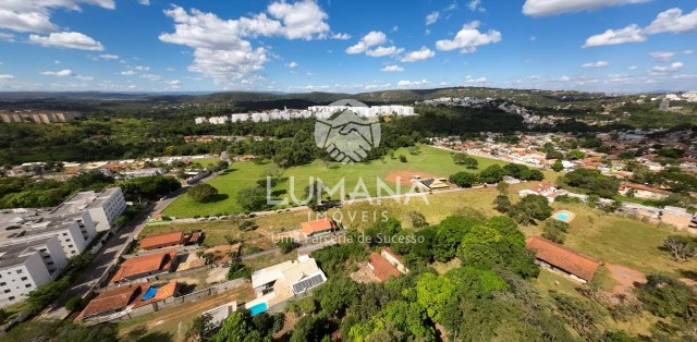ÁREA URBANA  -  63 ha
