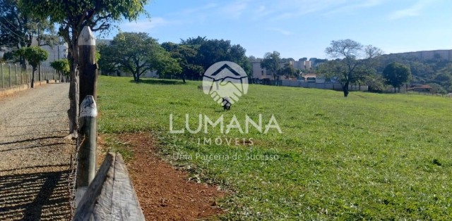 ÁREA URBANA  -  63 ha