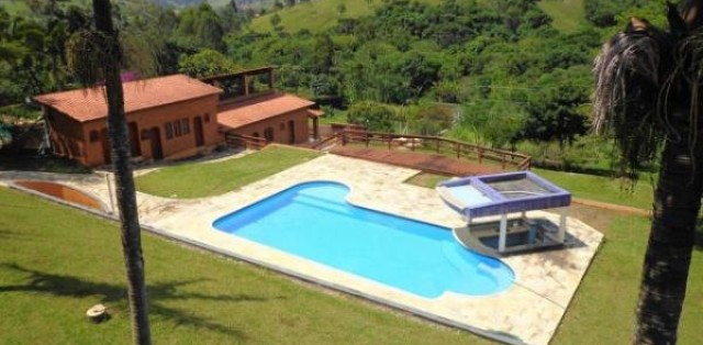 Chácara em alto Padrão - Itapeva/MG