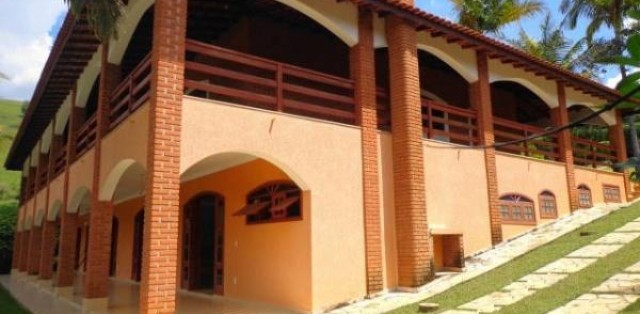 Chácara em alto Padrão - Itapeva/MG