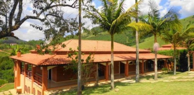 Chácara em alto Padrão - Itapeva/MG