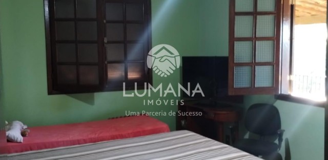 CASA TIPO CHÁCARA 