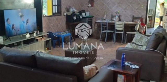 CASA TIPO CHÁCARA 