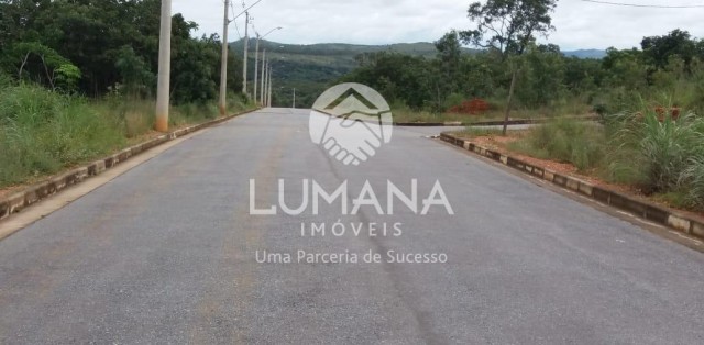 Lote 1.000 m² Condomínio