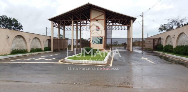 Lote 1.000 m² Condomínio