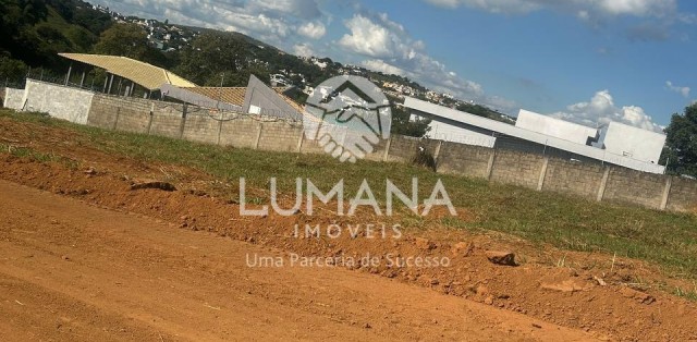 Lote em condomínio