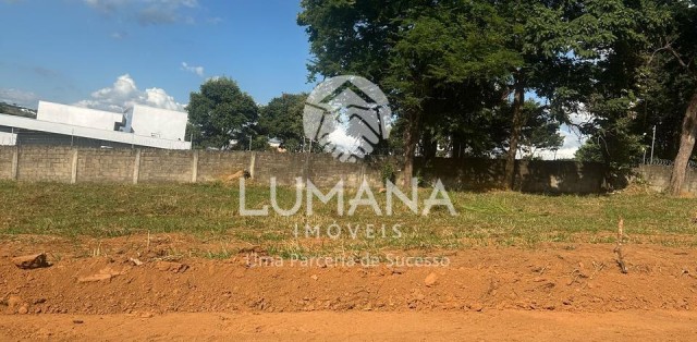 Lote em condomínio