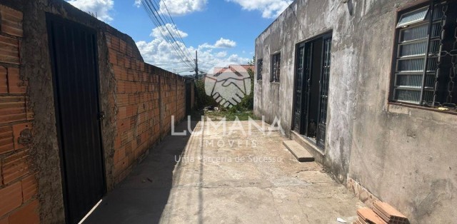Casa + 2 lojas