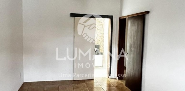 CASA COM QUINTAL 
