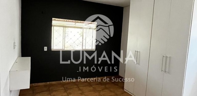 CASA COM QUINTAL 